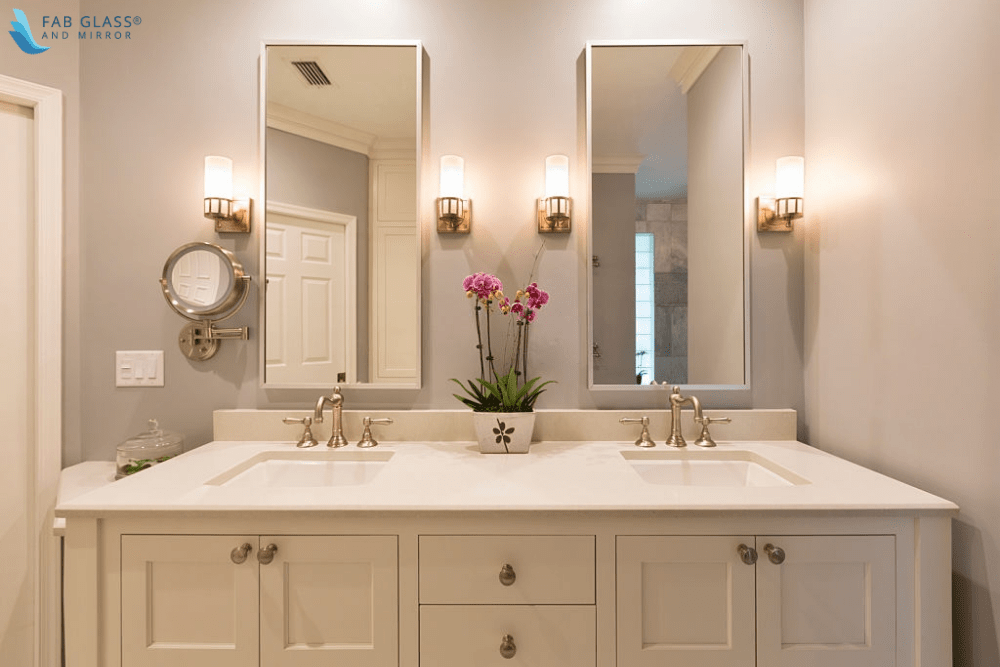 Choose a decorative mirror that matches your interior design